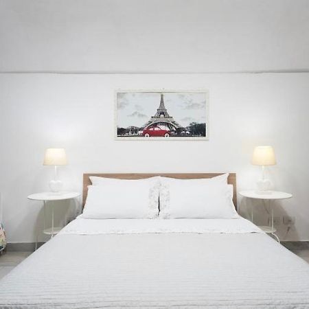 Graphite House Apartment เนเปิลส์ ภายนอก รูปภาพ
