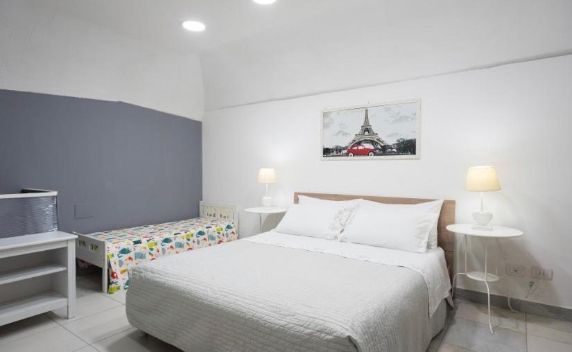 Graphite House Apartment เนเปิลส์ ภายนอก รูปภาพ