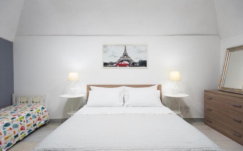 Graphite House Apartment เนเปิลส์ ภายนอก รูปภาพ