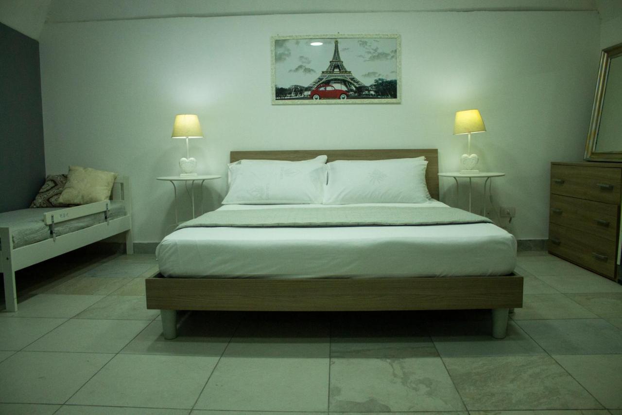 Graphite House Apartment เนเปิลส์ ภายนอก รูปภาพ