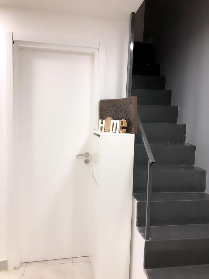 Graphite House Apartment เนเปิลส์ ภายนอก รูปภาพ