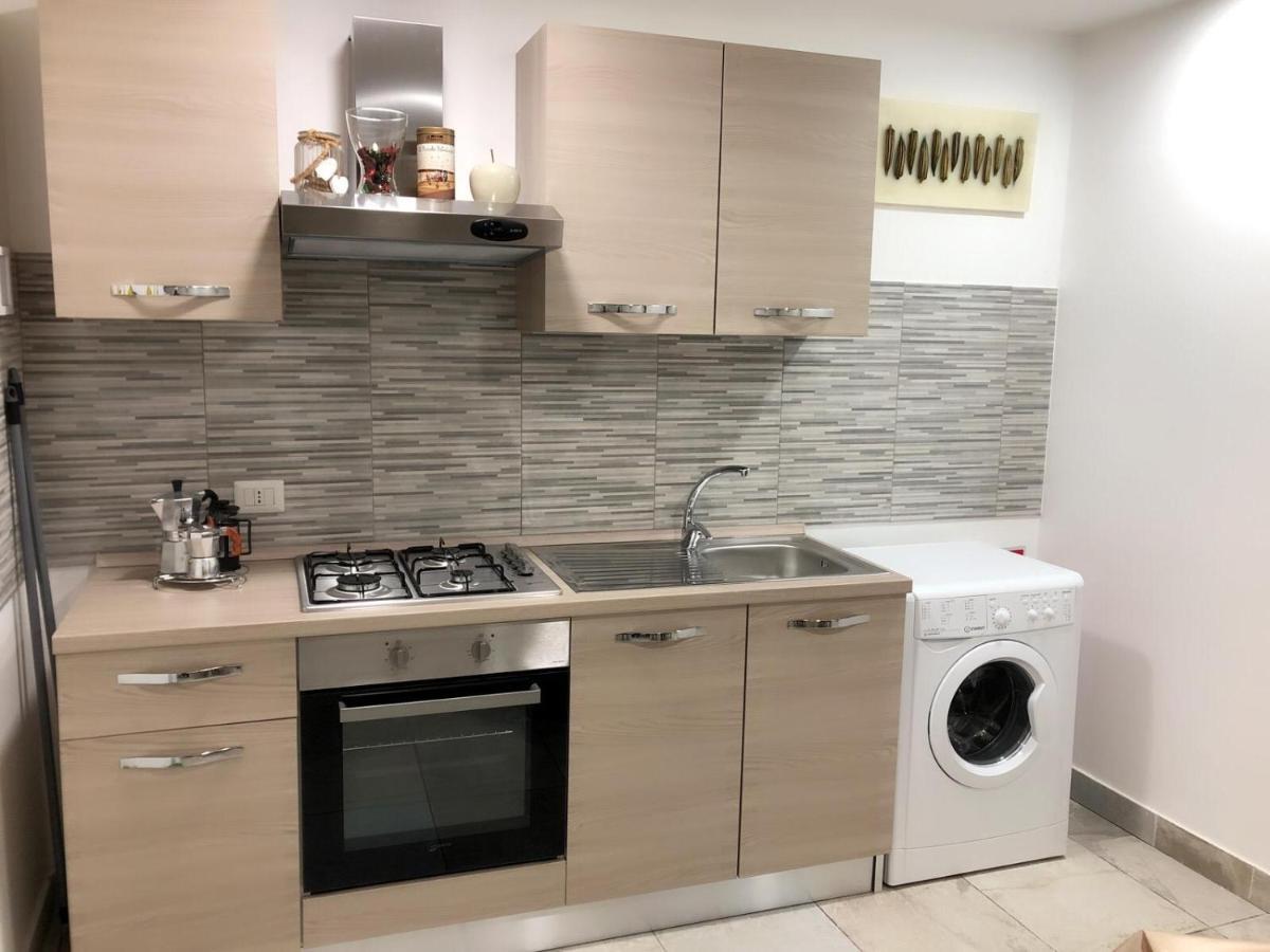 Graphite House Apartment เนเปิลส์ ภายนอก รูปภาพ