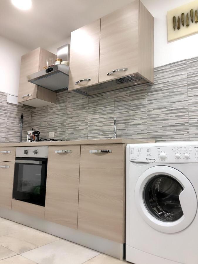 Graphite House Apartment เนเปิลส์ ภายนอก รูปภาพ