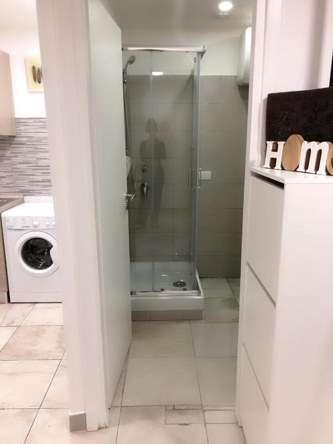 Graphite House Apartment เนเปิลส์ ภายนอก รูปภาพ